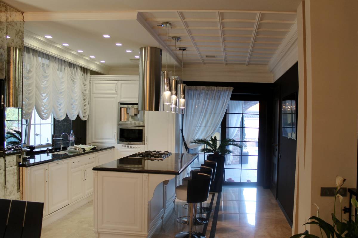 Cucina BRUMMEL,  sgabelli MIDJ